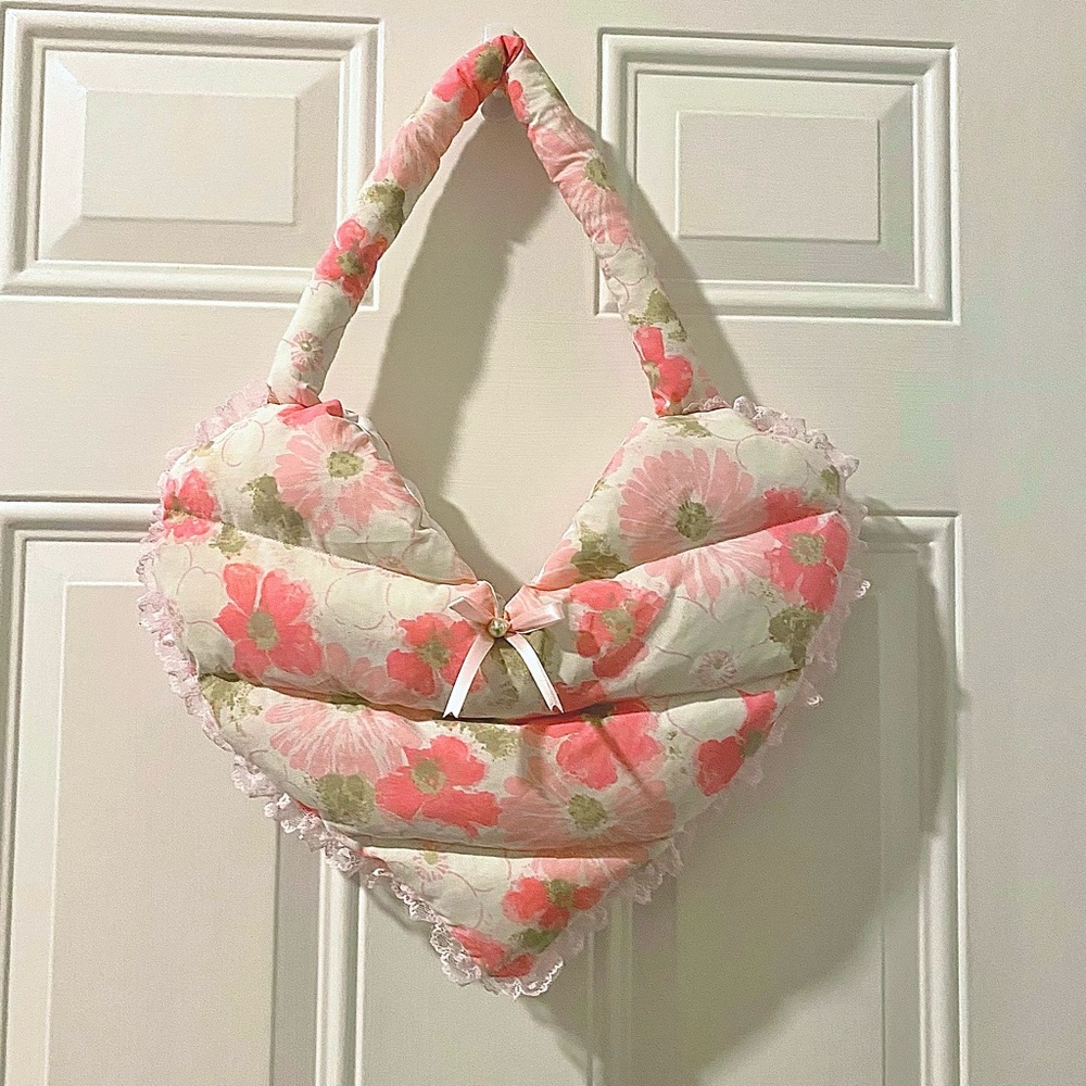 Floral Lace Heart-Shaped Puffer Bag💗